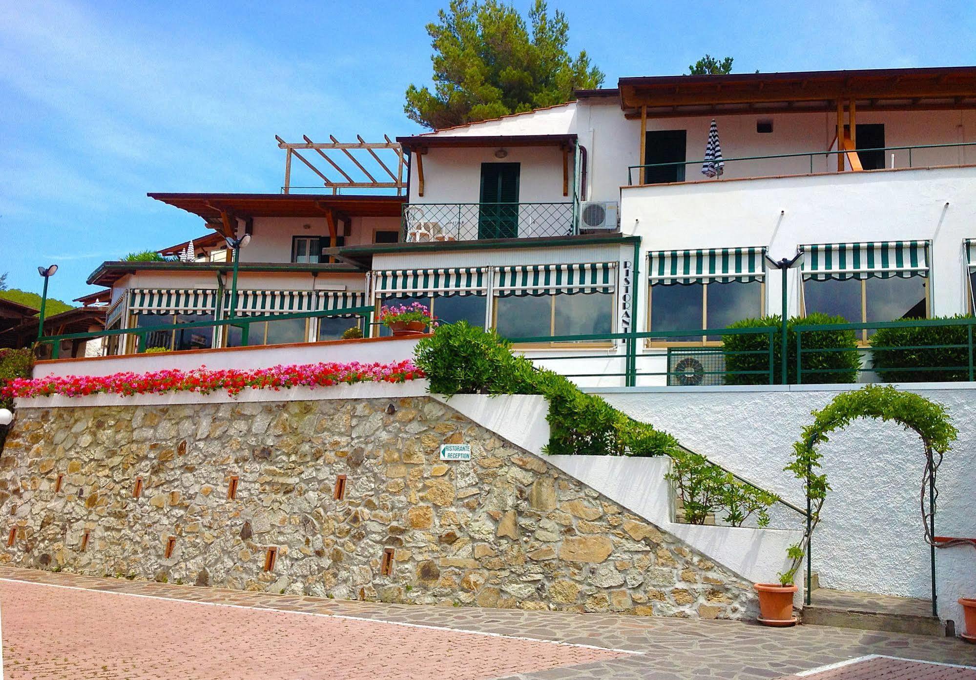 Hotel Paradiso Portoferraio Exterior photo